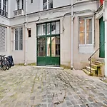 Authentic Apartment - 3Br 6P - Moulin Rouge