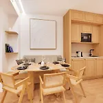 Authentic Apartment - 3Br 6P - Moulin Rouge