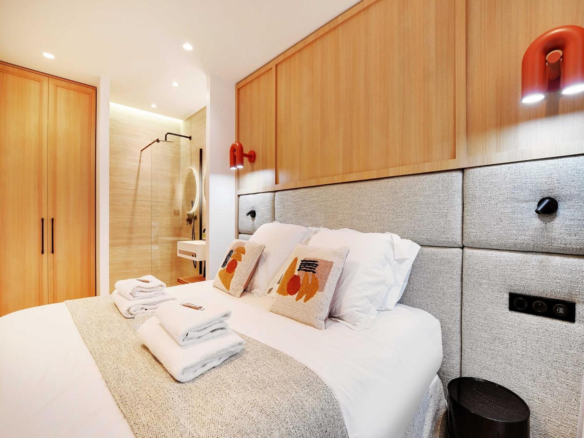 Apartment Authentic - 3br 6p - Moulin Rouge