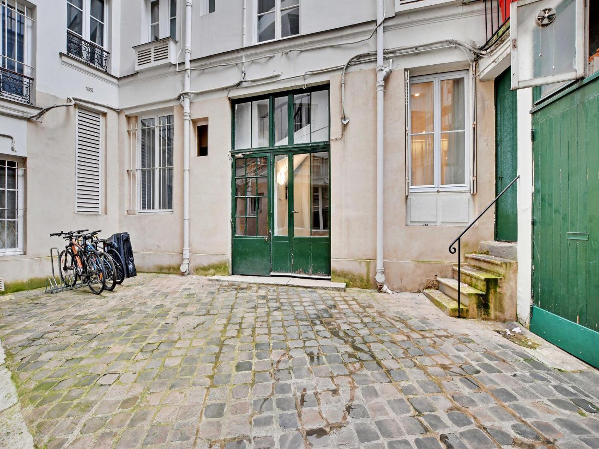 Authentic - 3br 6p - Moulin Rouge Appartement